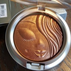Mariah Carey My Mimi extra dimension skin finish